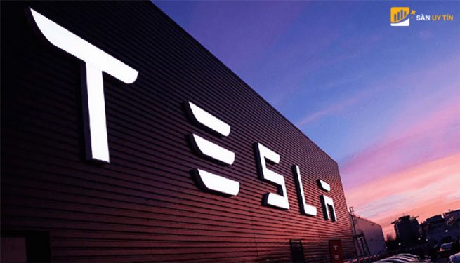 Công ty Tesla ngôi sao hạng A mới tại Phố Wall