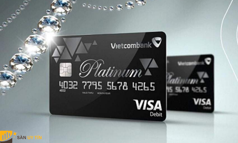 Chủ thẻ đều được miễn phí tất cả các dịch vụ VCB Digibank, hưởng 50% chi phí chuyển tiền, 50% chi phí xác minh số dư tài khoản tiền đã gửi, kèm theo chi phí chuyển tiền trong VCB tại quầy.