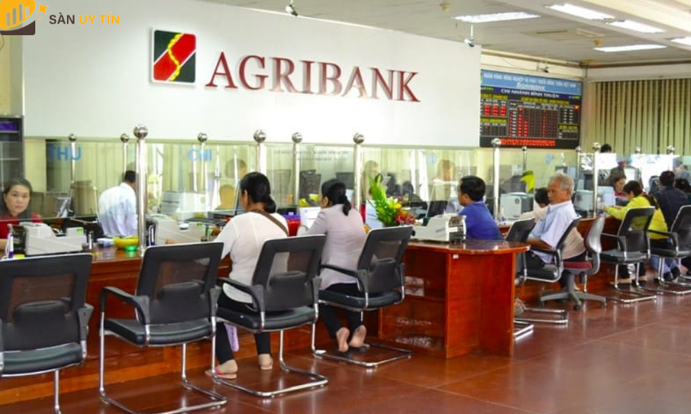 Agribank cũng đã đưa ra bản cam kết mức lãi suất sẽ được tính là 5.6% /năm đối với gói tiết kiệm có kỳ hạn từ 1 năm trở đi.