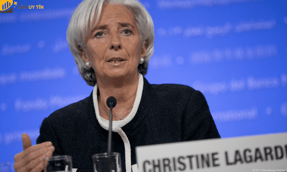 Christine Lagarde đang cảnh báo về lạm phát