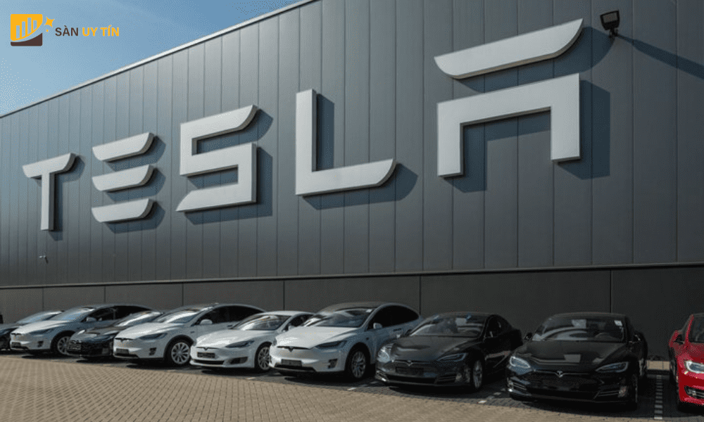 Nhà máy Tesla ở Thượng Hải đang bị gián đoạn do lệnh phong tỏa của Covid-19.