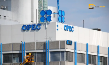 OPEC+ chống lại sự sụt giảm giá dầu bằng việc cắt giảm sản lượng theo từng giai đoạn