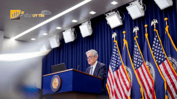 Fed giữ nguyên lãi suất, lo ngại giá dầu và chiến sự làm phức tạp triển vọng